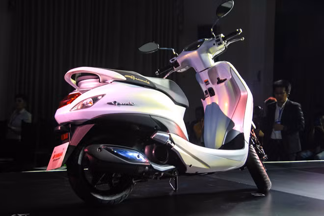 Yamaha Grande mới ra mắt - công nghệ hybrid, giá dưới 50 triệu