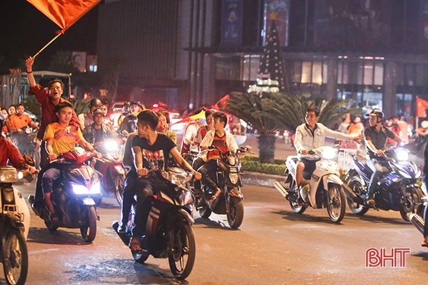 Chớ nên lợi dụng “đi bão” gây mất an ninh trật tự