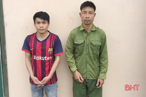 Huynh đệ cùng xã rủ nhau đi buôn… pháo!