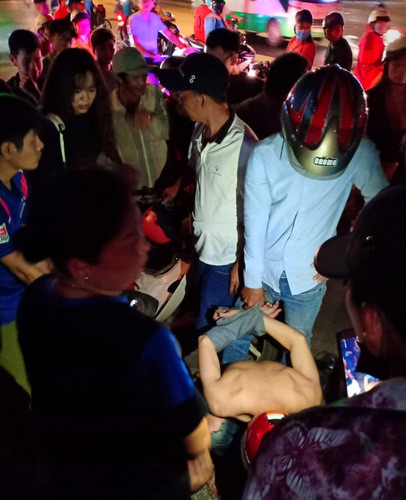 Nữ sinh 19 tuổi ở Bà Rịa - Vũng Tàu đánh gục hai tên cướp