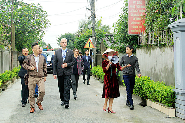 Đoàn công tác CHLB Đức làm việc với Bệnh viện Đa khoa và Trường CĐ Y tế Hà Tĩnh ảnh 8 Đoàn công tác CHLB Đức làm việc với Bệnh viện Đa khoa và Trường CĐ Y tế Hà Tĩnh