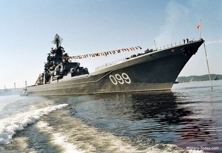 Sức mạnh tuần dương hạm lớn nhất thế giới của Hải quân Nga