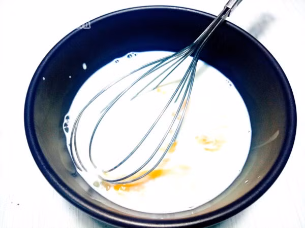 Bánh khoai lang tím bọc sữa ngậy thơm, ăn một lần là nhớ cả đời