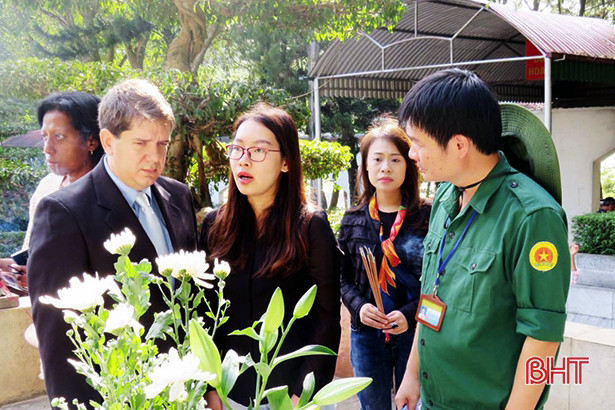 "Trở lại Cuba, chắc chắn tôi sẽ viết bài về Ngã ba Đồng Lộc huyền thoại" ảnh 1 “Trở lại Cuba, chắc chắn tôi sẽ viết bài về Ngã ba Đồng Lộc huyền thoại”