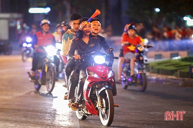 Chớ nên lợi dụng “đi bão” gây mất an ninh trật tự