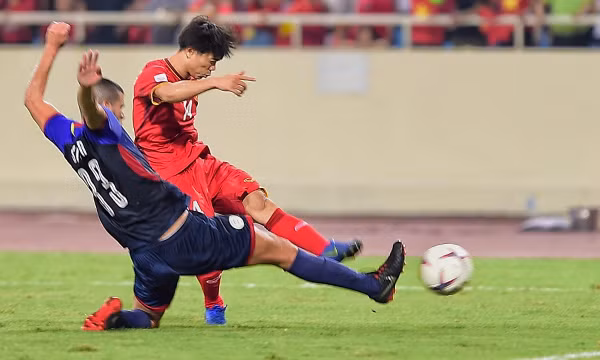 Đánh bại Philippines với tổng tỷ số 4-2, Việt Nam vào chung kết AFF Cup sau 10 năm