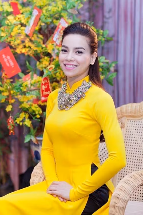 muon chup anh ao dai ngay xuan them ruc ro hay nho ket hop nhung kieu toc sau