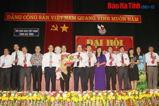 Đổi mới, nâng cao chất lượng, hiệu quả hoạt động của Hội Nhà báo Hà Tĩnh ảnh 12 Đổi mới, nâng cao chất lượng, hiệu quả hoạt động của Hội Nhà báo Hà Tĩnh ảnh 12