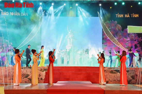 Đặc sắc Chương trình nghệ thuật "Đồng Lộc - Cõi thiêng bất tử" ảnh 14 Đặc sắc Chương trình nghệ thuật "Đồng Lộc - Cõi thiêng bất tử" ảnh 14