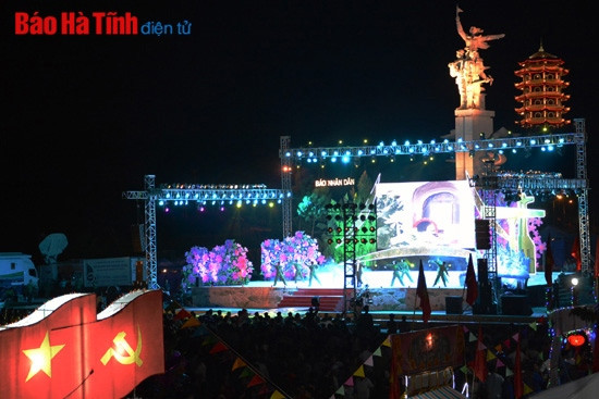 Đặc sắc Chương trình nghệ thuật "Đồng Lộc - Cõi thiêng bất tử" ảnh 17 Đặc sắc Chương trình nghệ thuật "Đồng Lộc - Cõi thiêng bất tử" ảnh 17