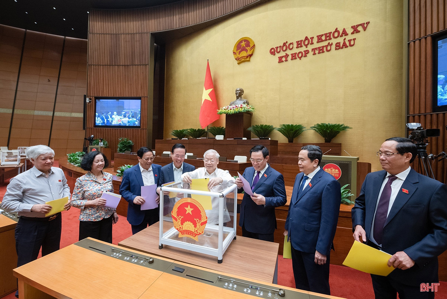 Quốc hội công bố kết quả lấy phiếu tín nhiệm 44 cá nhân