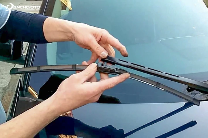 8 bộ phận trên xe ô tô “cực dễ hỏng” vào mùa nắng nóng