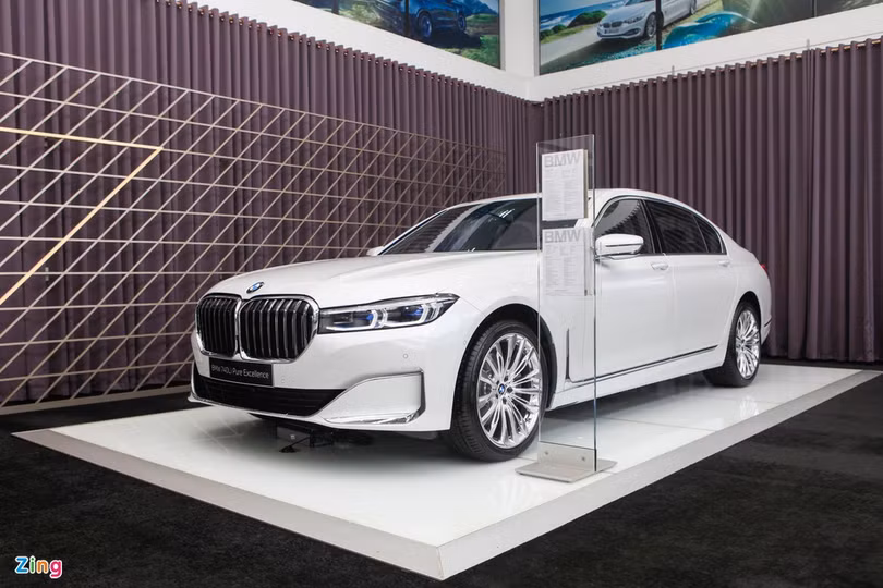 Chi tiết BMW 740Li Pure Excellence giá 6,3 tỷ tại Việt Nam