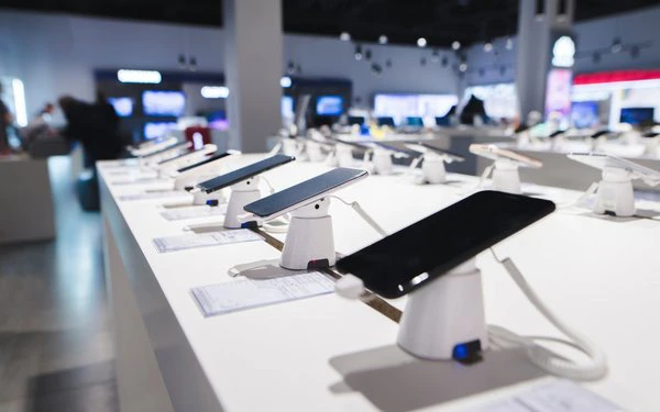 Thị trường smartphone chạm đáy vì COVID-19