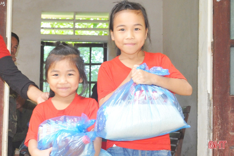 “Siêu thị hạnh phúc 0 đồng” phục vụ đồng bào dân tộc Chứt ở Hà Tĩnh 