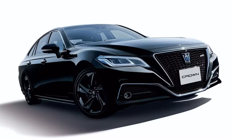 Toyota trình làng Crown bản đặc biệt 65 năm