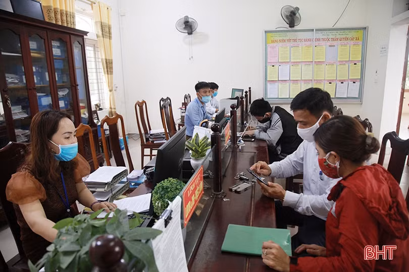 Người dân Hà Tĩnh hình thành thói quen mới khi ra khỏi nhà