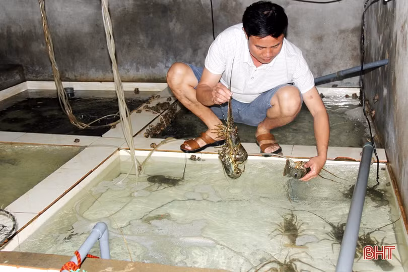 Biển Hà Tĩnh hấp dẫn ngay ngày đầu nghỉ lễ