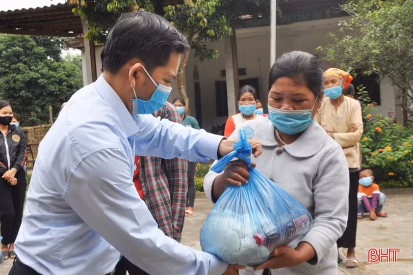 “Siêu thị hạnh phúc 0 đồng” phục vụ đồng bào dân tộc Chứt ở Hà Tĩnh 