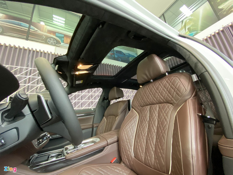Chi tiết BMW 740Li Pure Excellence giá 6,3 tỷ tại Việt Nam