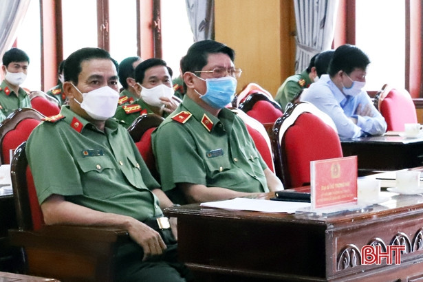 Hà Tĩnh có 2 tân Phó Giám đốc Công an tỉnh