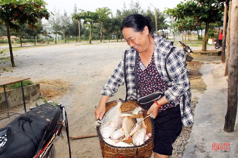 Biển Hà Tĩnh hấp dẫn ngay ngày đầu nghỉ lễ
