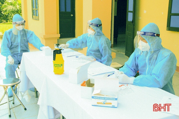 Xét nghiệm dịch tễ cho 600 cán bộ, chiến sỹ Biên phòng Hà Tĩnh