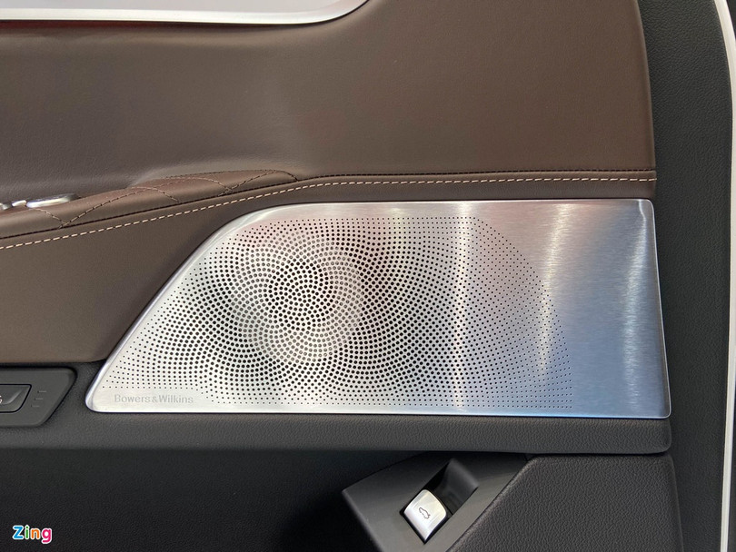 Chi tiết BMW 740Li Pure Excellence giá 6,3 tỷ tại Việt Nam