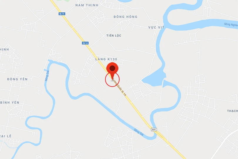 Hà Tĩnh: Xe tải kéo lê người và xe máy hơn 20m mới dừng lại