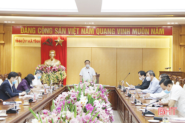 Bí thư Tỉnh ủy Lê Đình Sơn: Cần nghiên cứu sâu để ban hành nghị quyết về thúc đẩy phát triển KT-XH