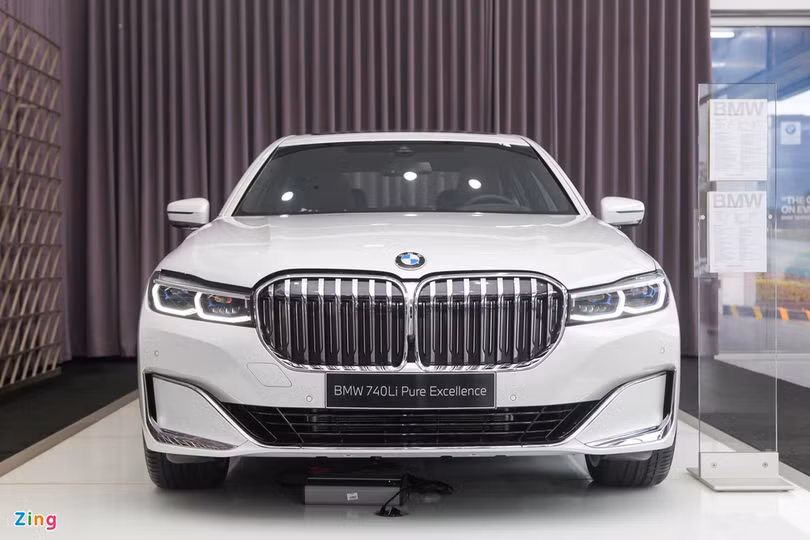Chi tiết BMW 740Li Pure Excellence giá 6,3 tỷ tại Việt Nam