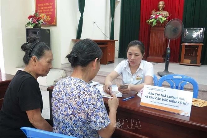 Đề xuất mới về hưu trí xã hội và trợ cấp hằng tháng cho những người trên 60 tuổi