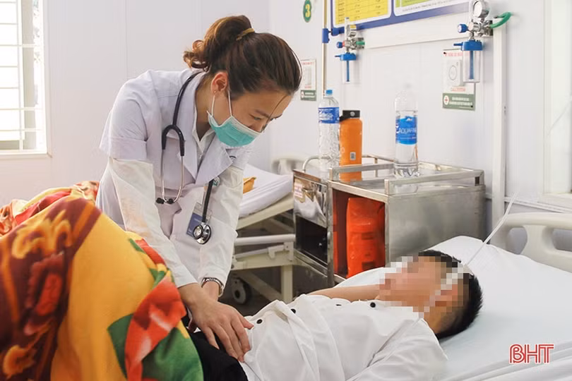 Hà Tĩnh: Nhóm học sinh bị ngộ độc do ăn hạt quả ngô đồng