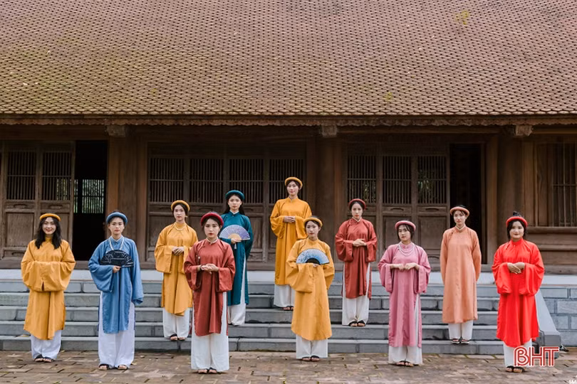 Giới trẻ Hà Tĩnh giữ gìn văn hóa truyền thống qua cổ phục Việt