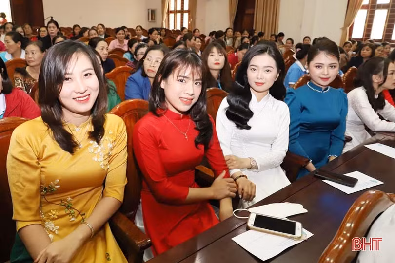 14 thí sinh đạt giải Cuộc thi ảnh “Phụ nữ với cảnh đẹp quê hương Hương Sơn”