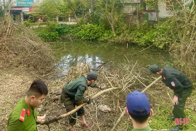 Tuổi trẻ Công an Hà Tĩnh chung tay xây dựng nông thôn mới