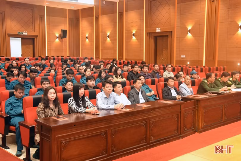 Khắc phục khó khăn, quyết tâm hoàn thành xuất sắc nhiệm vụ huấn luyện