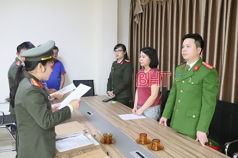 Bắt giữ giám đốc, phó giám đốc, khám xét Công ty máy tính Lam Hồng