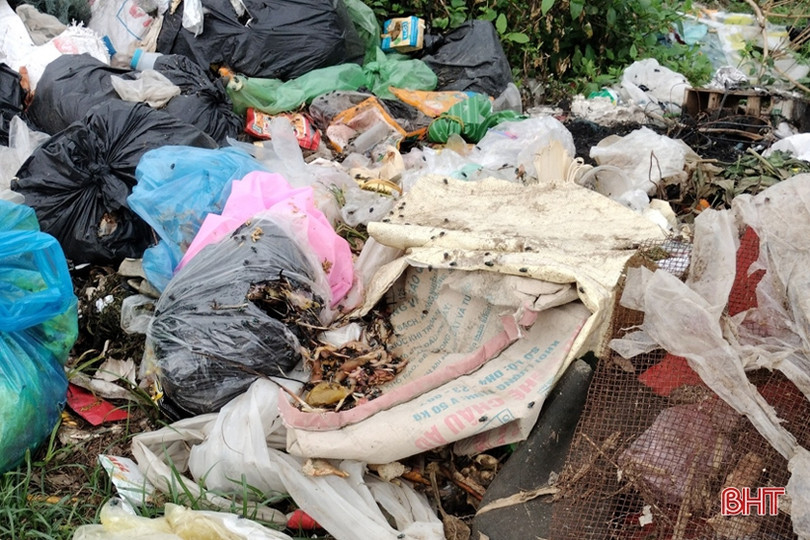 Khu vực cống Cầu Trù... nhếch nhác, ô nhiễm môi trường