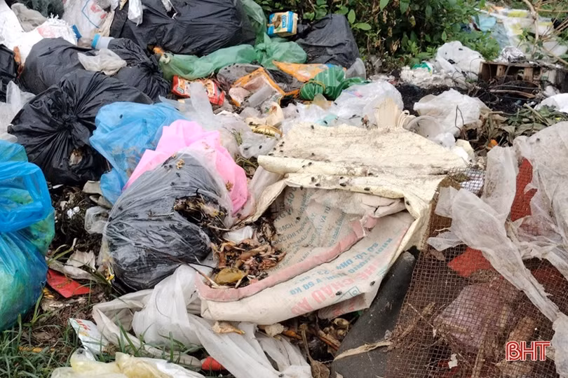 Khu vực cống Cầu Trù... nhếch nhác, ô nhiễm môi trường