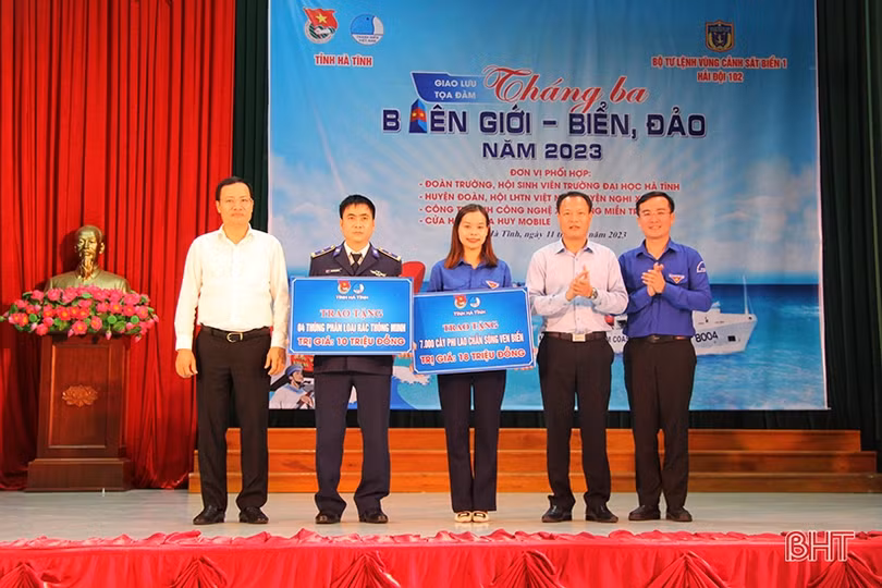 Giao lưu, tọa đàm “Tháng 3 biên giới - biển, đảo năm 2023” 