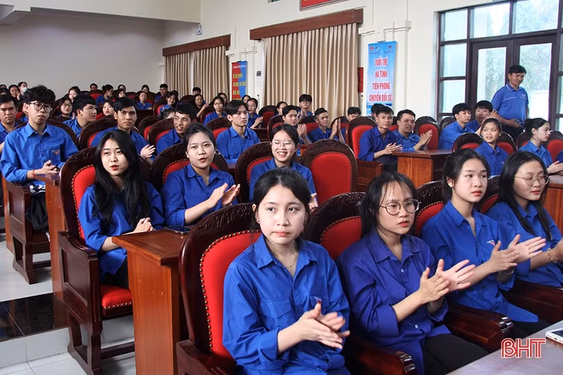 Giao lưu, tọa đàm “Tháng 3 biên giới - biển, đảo năm 2023” 