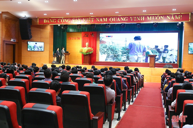 Giáo sư Nhật Bản trao đổi về sản xuất nông nghiệp hữu cơ tại Hà Tĩnh