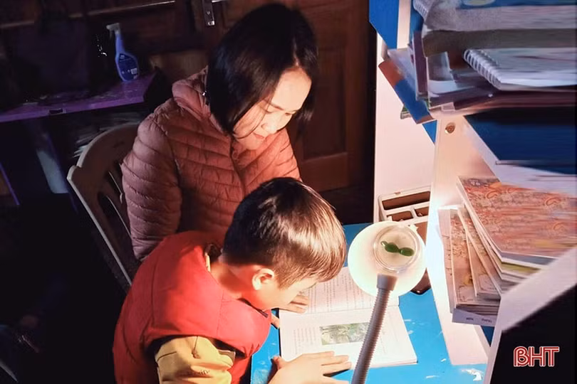 Lan tỏa phong trào cùng con học bài của chị em phụ nữ Hương Khê