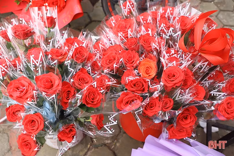 Hoa tươi tăng giá dịp lễ 8/3 tại Hà Tĩnh