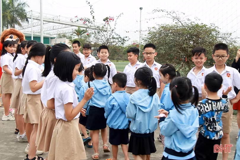 Học sinh mầm non thành phố Hà Tĩnh hào hứng với iSchool tour