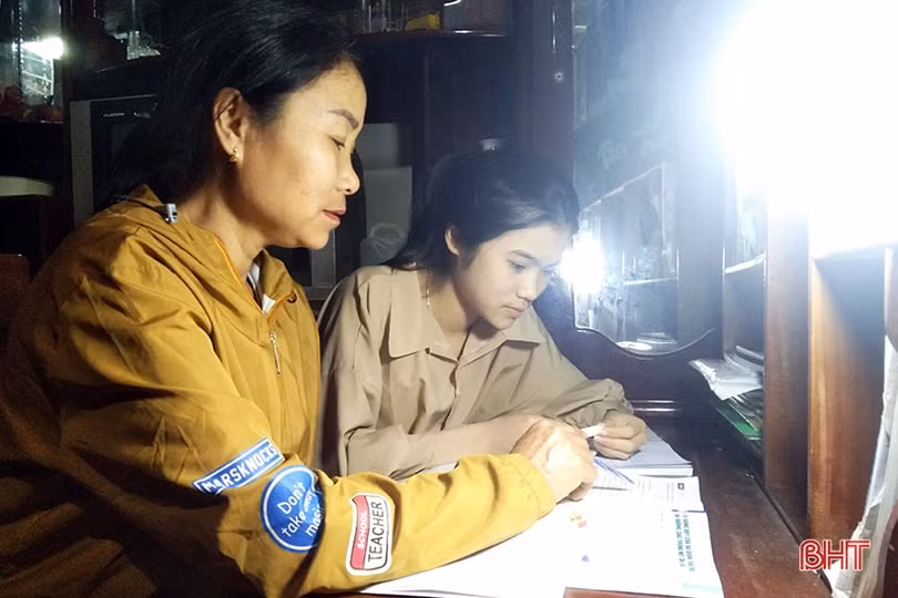 Lan tỏa phong trào cùng con học bài của chị em phụ nữ Hương Khê