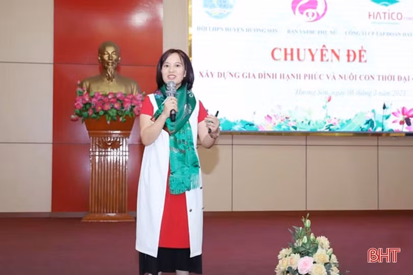 14 thí sinh đạt giải Cuộc thi ảnh “Phụ nữ với cảnh đẹp quê hương Hương Sơn”
