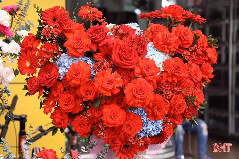 Hoa tươi tăng giá dịp lễ 8/3 tại Hà Tĩnh