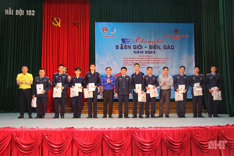 Giao lưu, tọa đàm “Tháng 3 biên giới - biển, đảo năm 2023” 